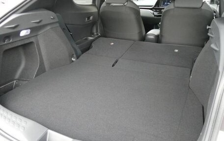 Toyota C-HR I рестайлинг, 2022 год, 1 732 000 рублей, 18 фотография