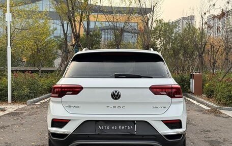 Volkswagen T-Roc I, 2022 год, 2 110 000 рублей, 6 фотография