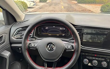 Volkswagen T-Roc I, 2022 год, 2 110 000 рублей, 9 фотография