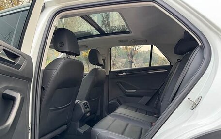 Volkswagen T-Roc I, 2022 год, 2 110 000 рублей, 13 фотография