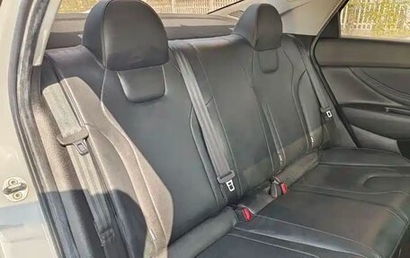 Hyundai Elantra, 2021 год, 1 610 000 рублей, 21 фотография