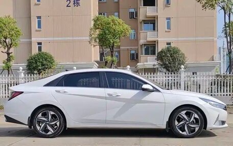 Hyundai Elantra, 2021 год, 1 610 000 рублей, 8 фотография