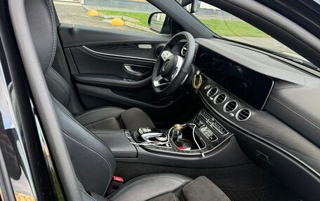 Mercedes-Benz E-Класс, 2019 год, 2 690 000 рублей, 11 фотография