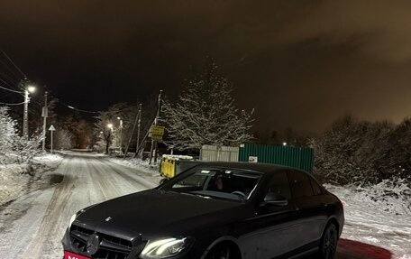 Mercedes-Benz E-Класс, 2019 год, 2 690 000 рублей, 15 фотография