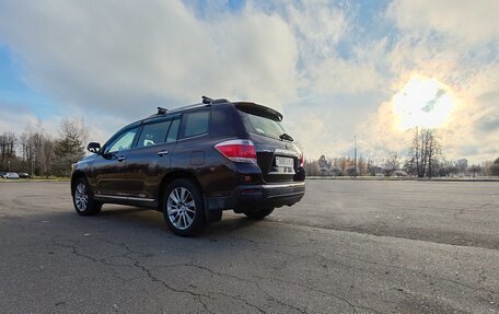 Toyota Highlander III, 2011 год, 1 440 000 рублей, 5 фотография