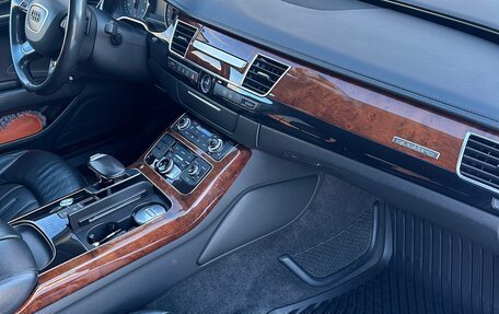 Audi A8, 2012 год, 1 850 000 рублей, 13 фотография