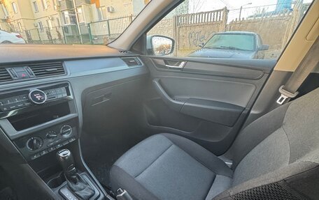 Skoda Rapid I, 2017 год, 870 000 рублей, 10 фотография