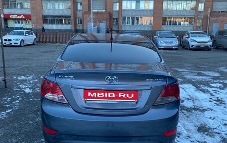 Hyundai Solaris II рестайлинг, 2012 год, 815 000 рублей, 2 фотография