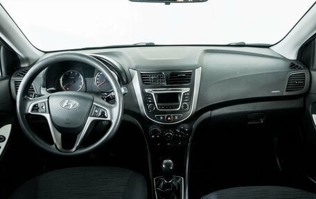 Hyundai Solaris II рестайлинг, 2016 год, 865 000 рублей, 7 фотография