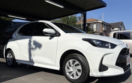 Toyota Yaris, 2022 год, 1 130 000 рублей, 1 фотография