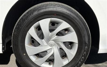 Toyota Yaris, 2022 год, 1 130 000 рублей, 4 фотография