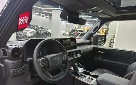 Toyota Land Cruiser Prado, 2024 год, 11 800 000 рублей, 3 фотография