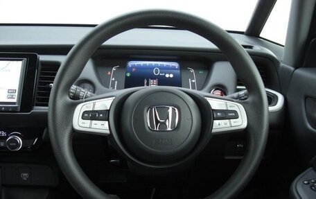 Honda Fit, 2021 год, 900 000 рублей, 17 фотография