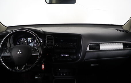 Mitsubishi Outlander III рестайлинг 3, 2017 год, 1 619 000 рублей, 7 фотография