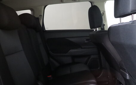 Mitsubishi Outlander III рестайлинг 3, 2017 год, 1 619 000 рублей, 12 фотография