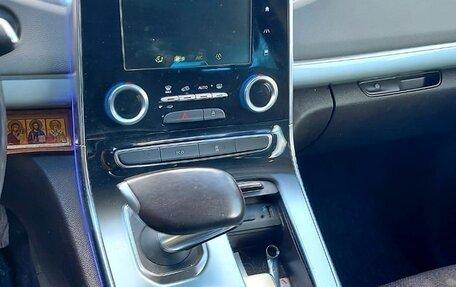 Renault Espace V рестайлинг, 2016 год, 1 490 000 рублей, 5 фотография