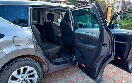 Renault Espace V рестайлинг, 2016 год, 1 490 000 рублей, 4 фотография