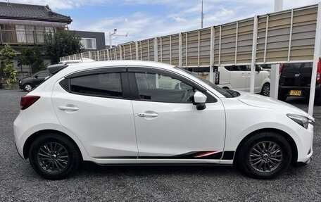 Mazda Demio IV, 2019 год, 1 030 000 рублей, 8 фотография