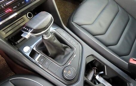 Volkswagen Tiguan II, 2023 год, 3 179 000 рублей, 9 фотография