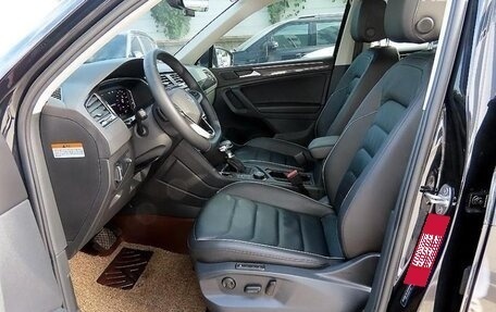 Volkswagen Tiguan II, 2023 год, 3 179 000 рублей, 4 фотография