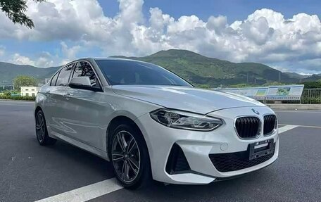 BMW 1 серия, 2022 год, 1 385 000 рублей, 1 фотография