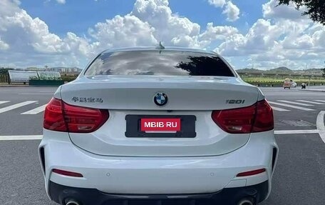 BMW 1 серия, 2022 год, 1 385 000 рублей, 6 фотография