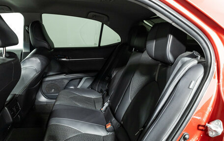 Toyota Camry, 2021 год, 3 689 000 рублей, 10 фотография