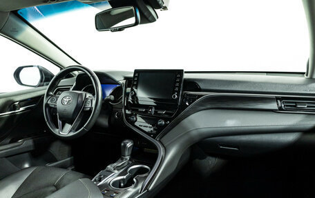 Toyota Camry, 2021 год, 3 689 000 рублей, 9 фотография