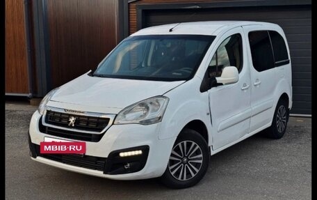 Peugeot Partner II рестайлинг 2, 2018 год, 650 000 рублей, 2 фотография
