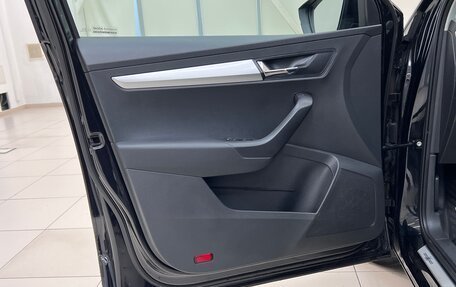 Skoda Karoq I, 2021 год, 2 550 000 рублей, 21 фотография