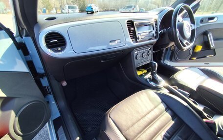 Volkswagen Beetle, 2012 год, 1 300 000 рублей, 13 фотография