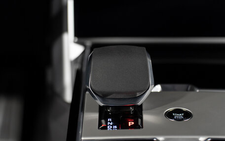 Land Rover Range Rover IV рестайлинг, 2025 год, 27 490 000 рублей, 15 фотография