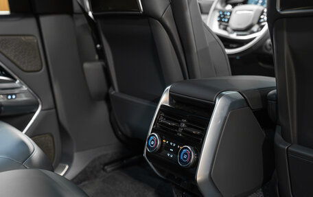 Land Rover Range Rover IV рестайлинг, 2025 год, 27 490 000 рублей, 19 фотография