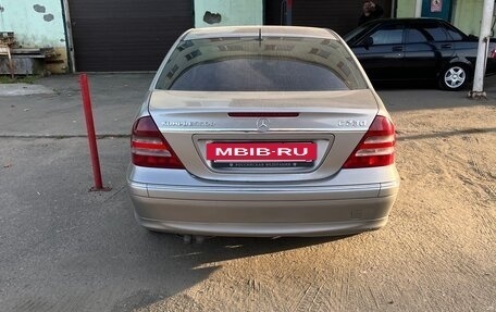 Mercedes-Benz C-Класс, 2004 год, 810 000 рублей, 5 фотография