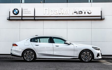 BMW 5 серия, 2025 год, 8 990 000 рублей, 8 фотография