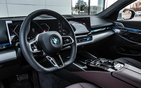 BMW 5 серия, 2025 год, 8 990 000 рублей, 18 фотография