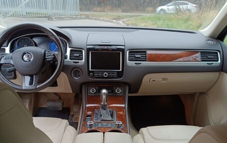 Volkswagen Touareg III, 2013 год, 1 990 000 рублей, 6 фотография