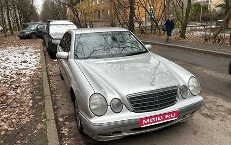 Mercedes-Benz E-Класс, 2000 год, 350 000 рублей, 1 фотография