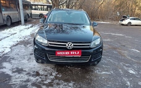Volkswagen Touareg III, 2013 год, 1 990 000 рублей, 2 фотография