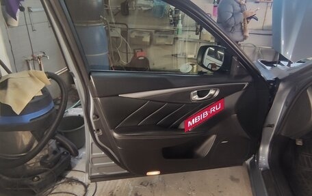 Infiniti Q50 I рестайлинг, 2014 год, 1 600 000 рублей, 21 фотография