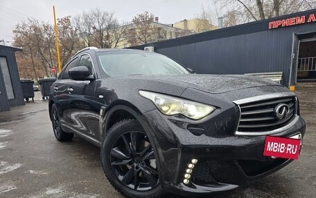 Infiniti QX70, 2014 год, 1 900 000 рублей, 3 фотография