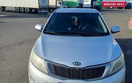 KIA Rio III рестайлинг, 2013 год, 500 000 рублей, 10 фотография