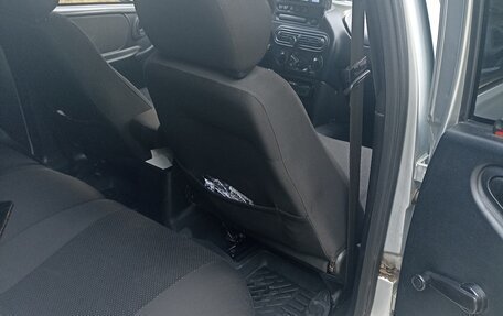 Chevrolet Niva I рестайлинг, 2010 год, 500 000 рублей, 3 фотография