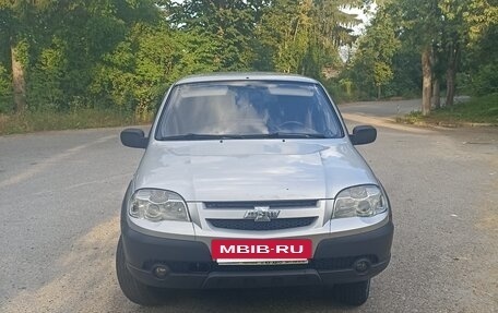 Chevrolet Niva I рестайлинг, 2010 год, 500 000 рублей, 5 фотография