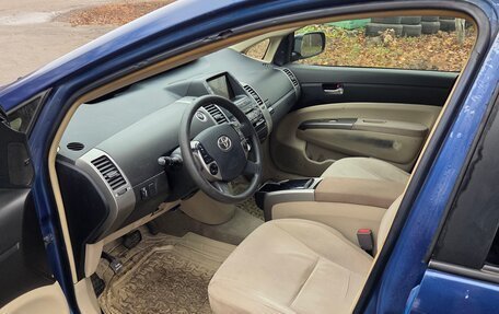 Toyota Prius, 2004 год, 470 000 рублей, 11 фотография