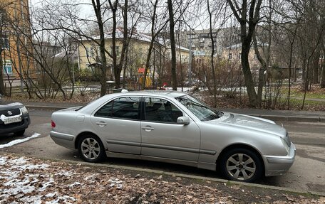 Mercedes-Benz E-Класс, 2000 год, 350 000 рублей, 4 фотография