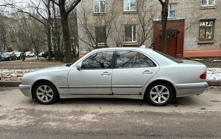 Mercedes-Benz E-Класс, 2000 год, 350 000 рублей, 5 фотография