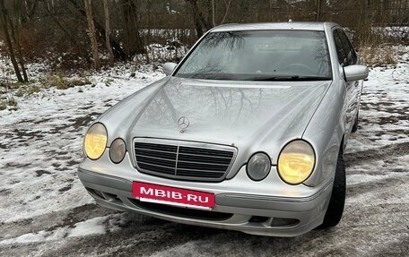 Mercedes-Benz E-Класс, 2000 год, 350 000 рублей, 6 фотография