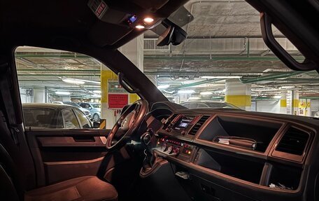 Volkswagen Caravelle T6 рестайлинг, 2018 год, 4 700 000 рублей, 5 фотография