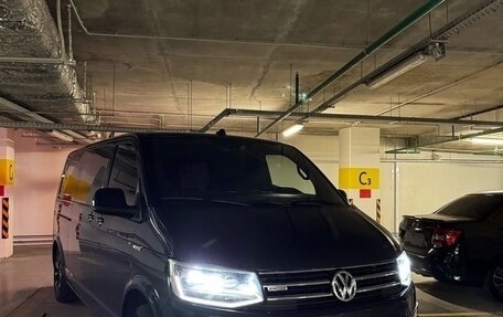 Volkswagen Caravelle T6 рестайлинг, 2018 год, 4 700 000 рублей, 3 фотография